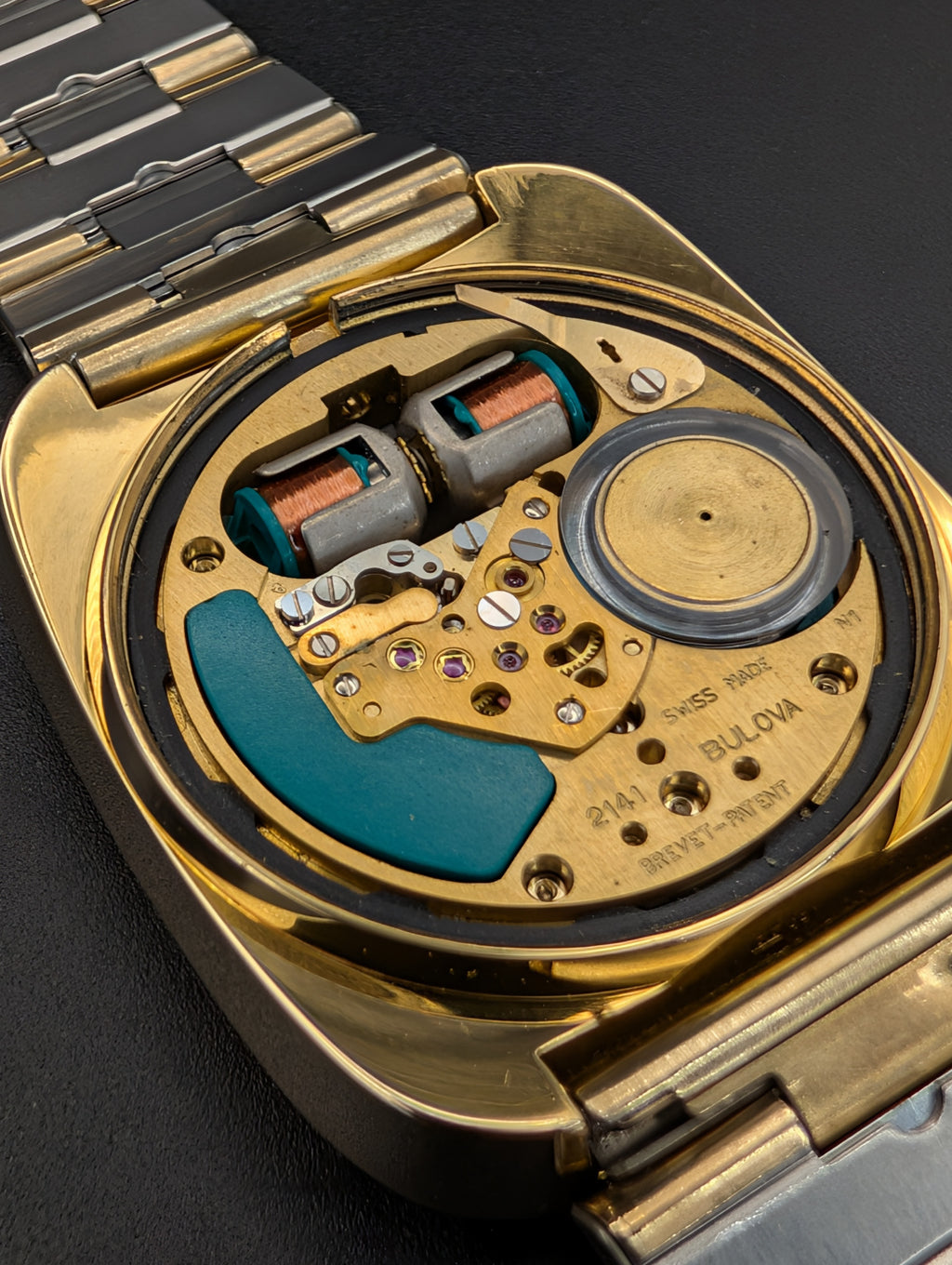 Accutron Spaceview "TV" (1973) Caliber 2141 ref. 7387 Gold Plated Original Bracelet