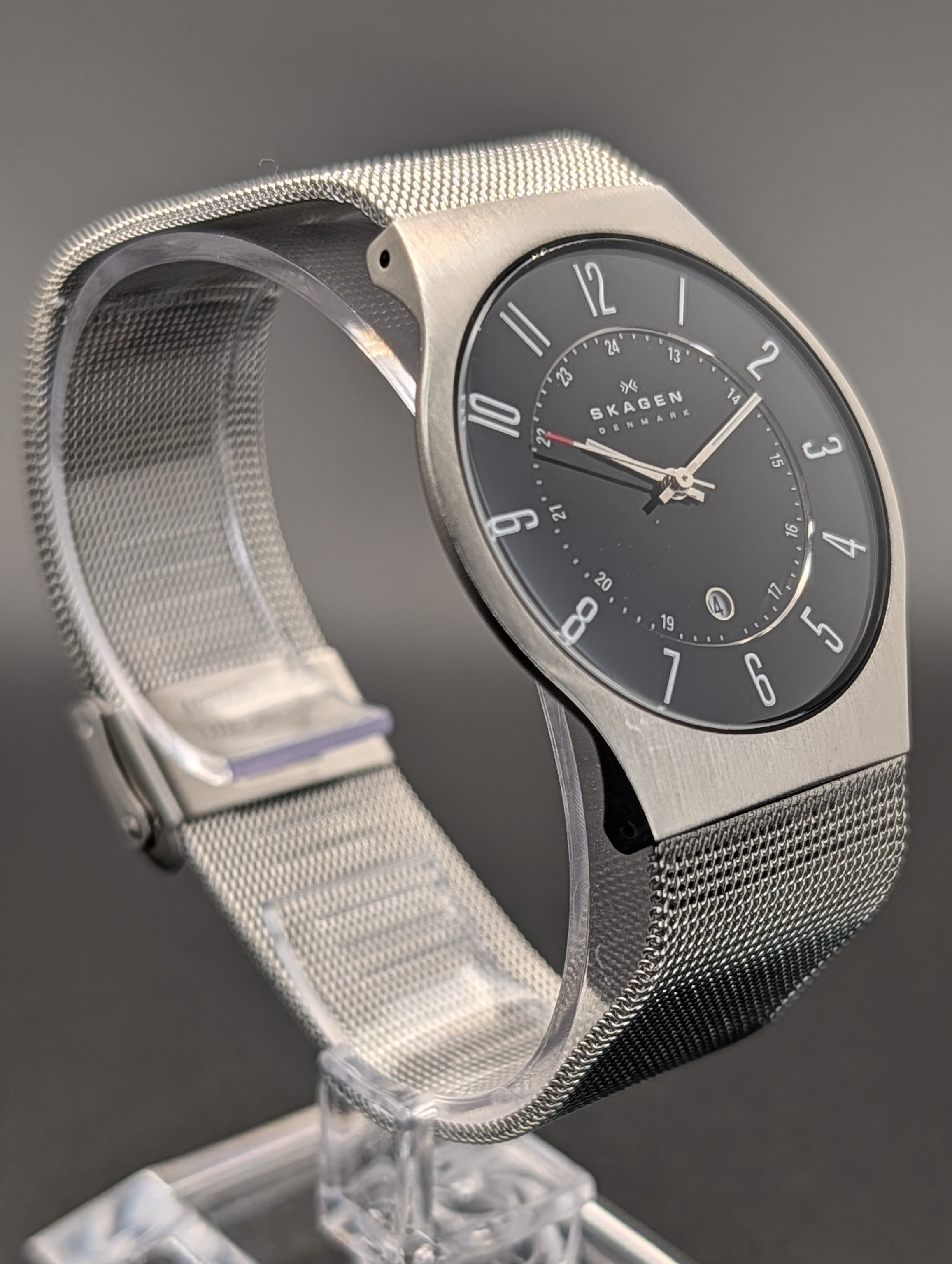 Skagen Denmark Slimline Quartz Watch Slim Profile Stainless Steel ref SKW6064
