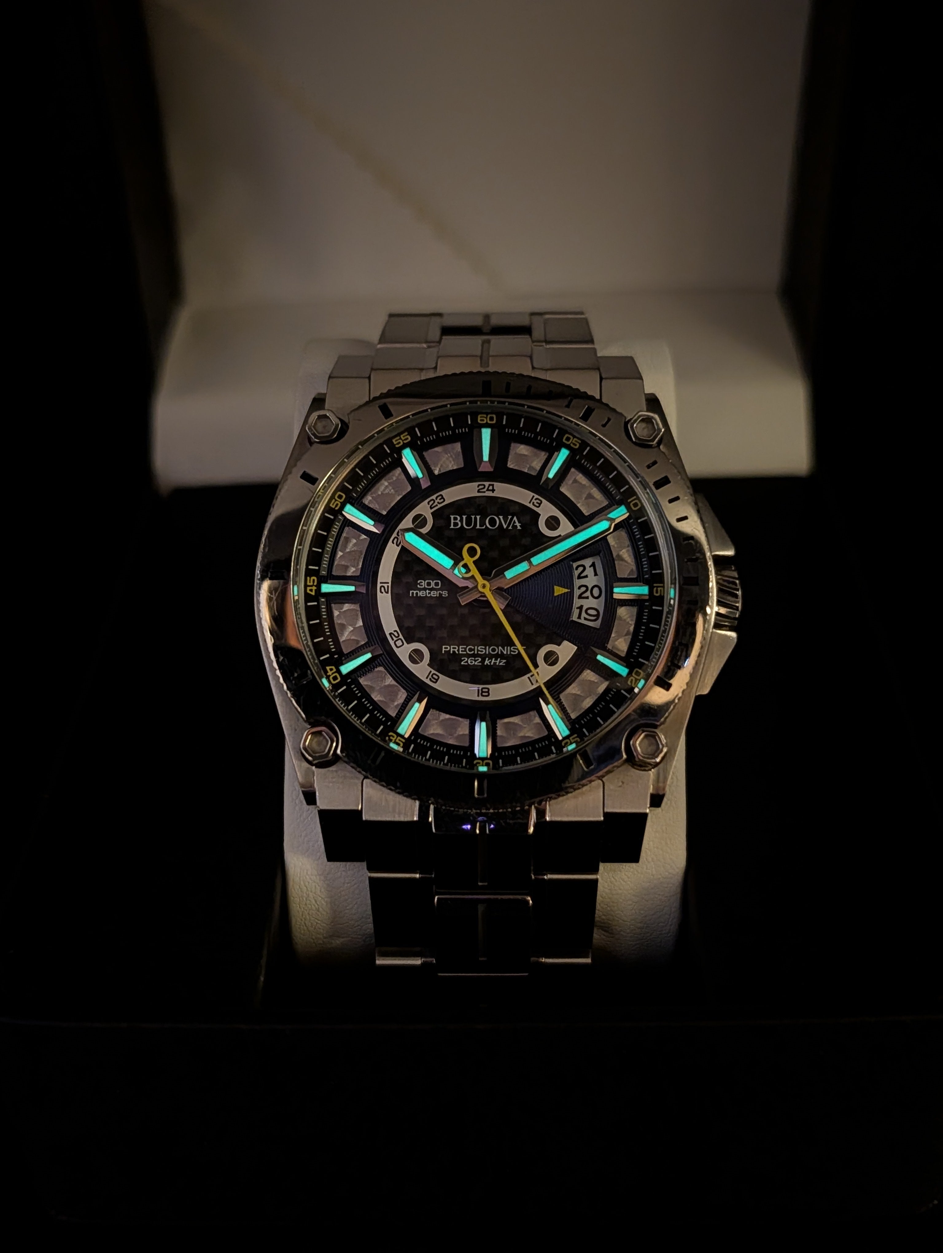 Bulova Precisionist Ultra High Frequency Quartz Watch ref. 96B131