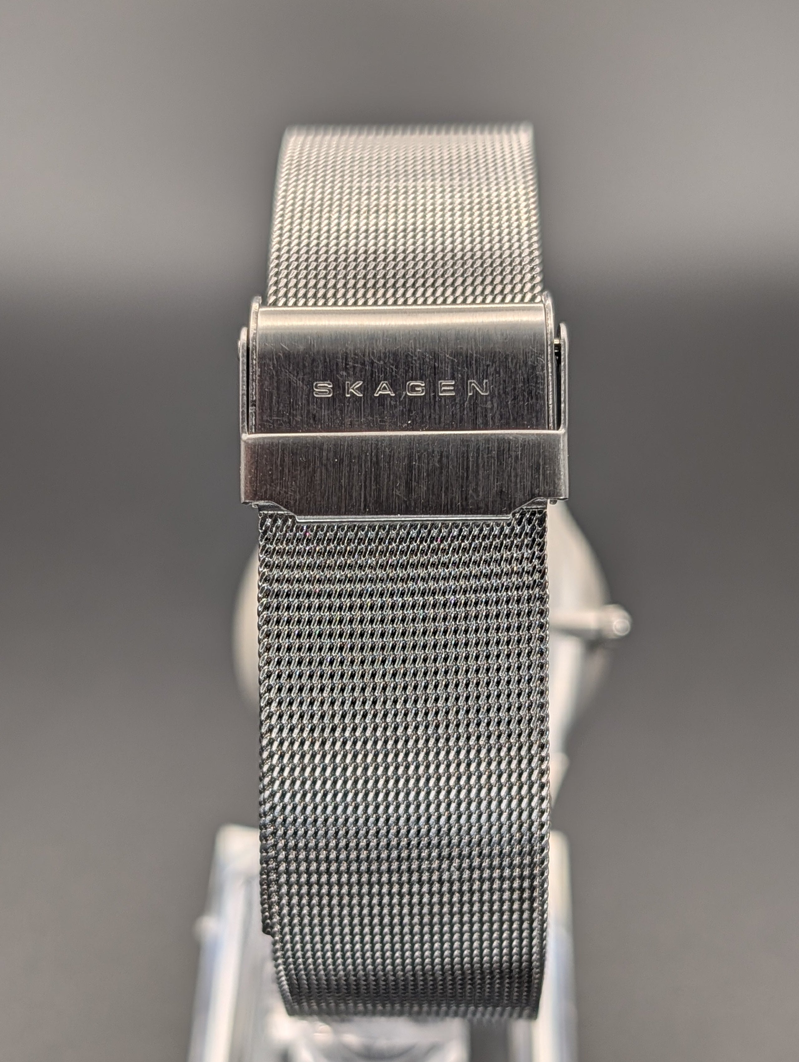 Skagen Denmark Slimline Quartz Watch Slim Profile Stainless Steel ref SKW6064
