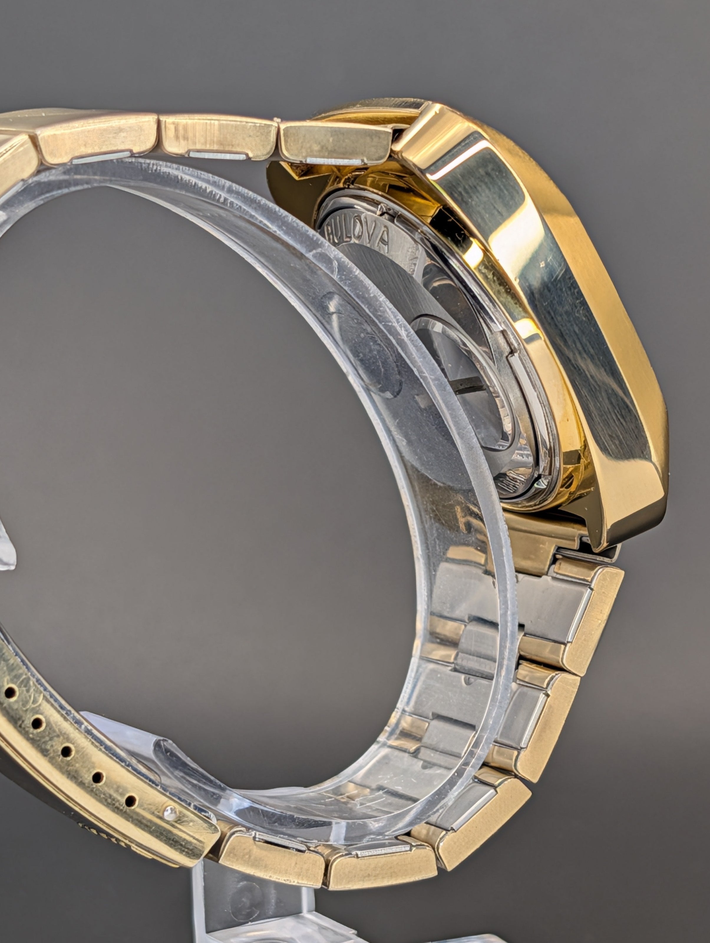 Accutron Spaceview "TV" (1973) Caliber 2141 ref. 7387 Gold Plated Original Bracelet