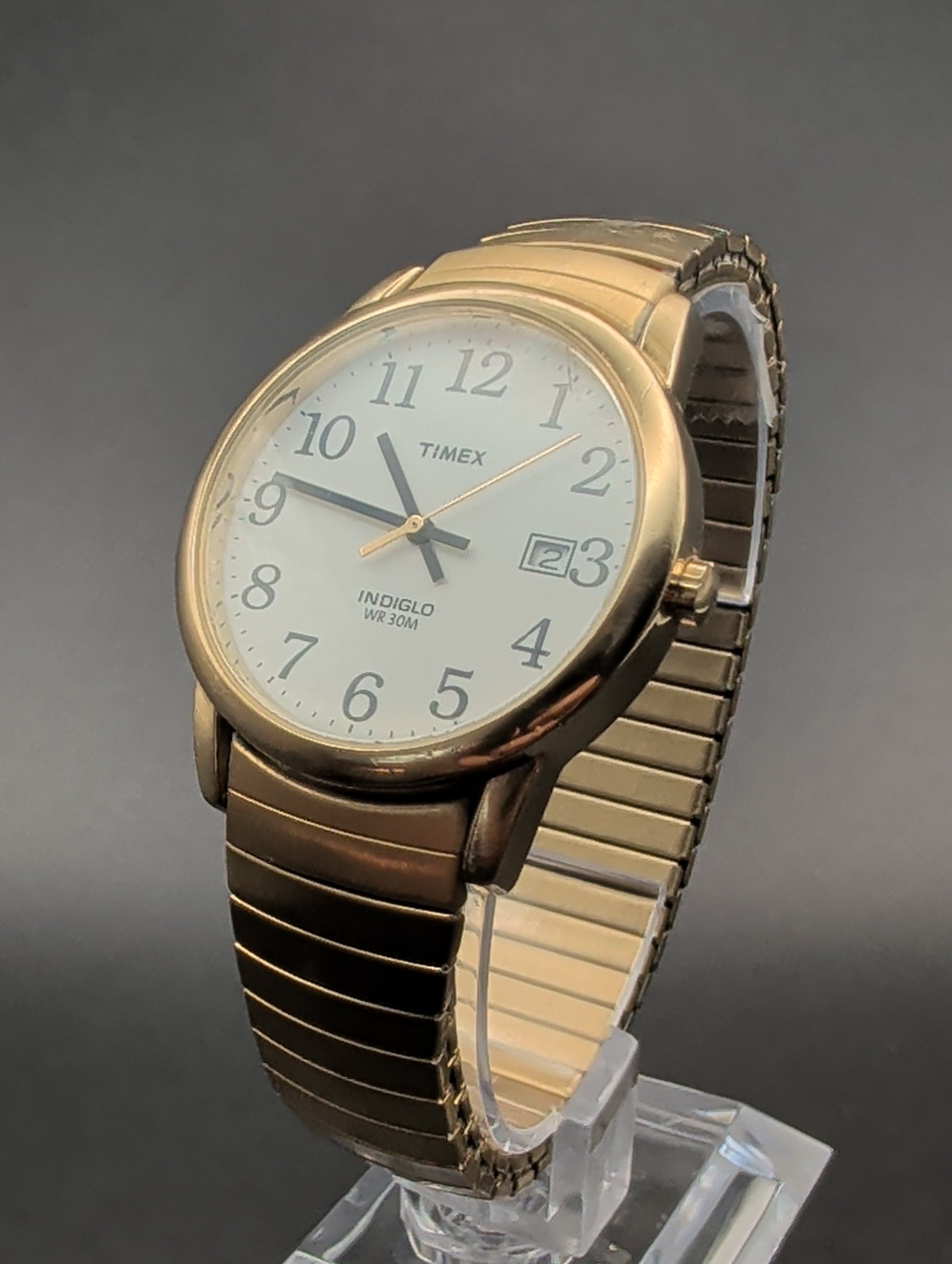 Timex Indiglo Easy Reader w/ Date Display in Gold Tone Elastic Bracelet Quartz Watch U2