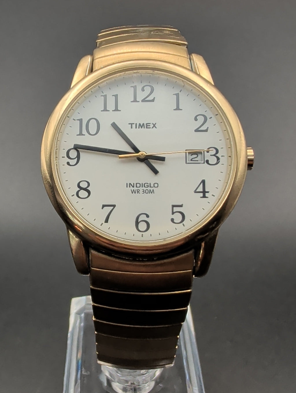 Timex Indiglo Easy Reader w/ Date Display in Gold Tone Elastic Bracelet Quartz Watch U2
