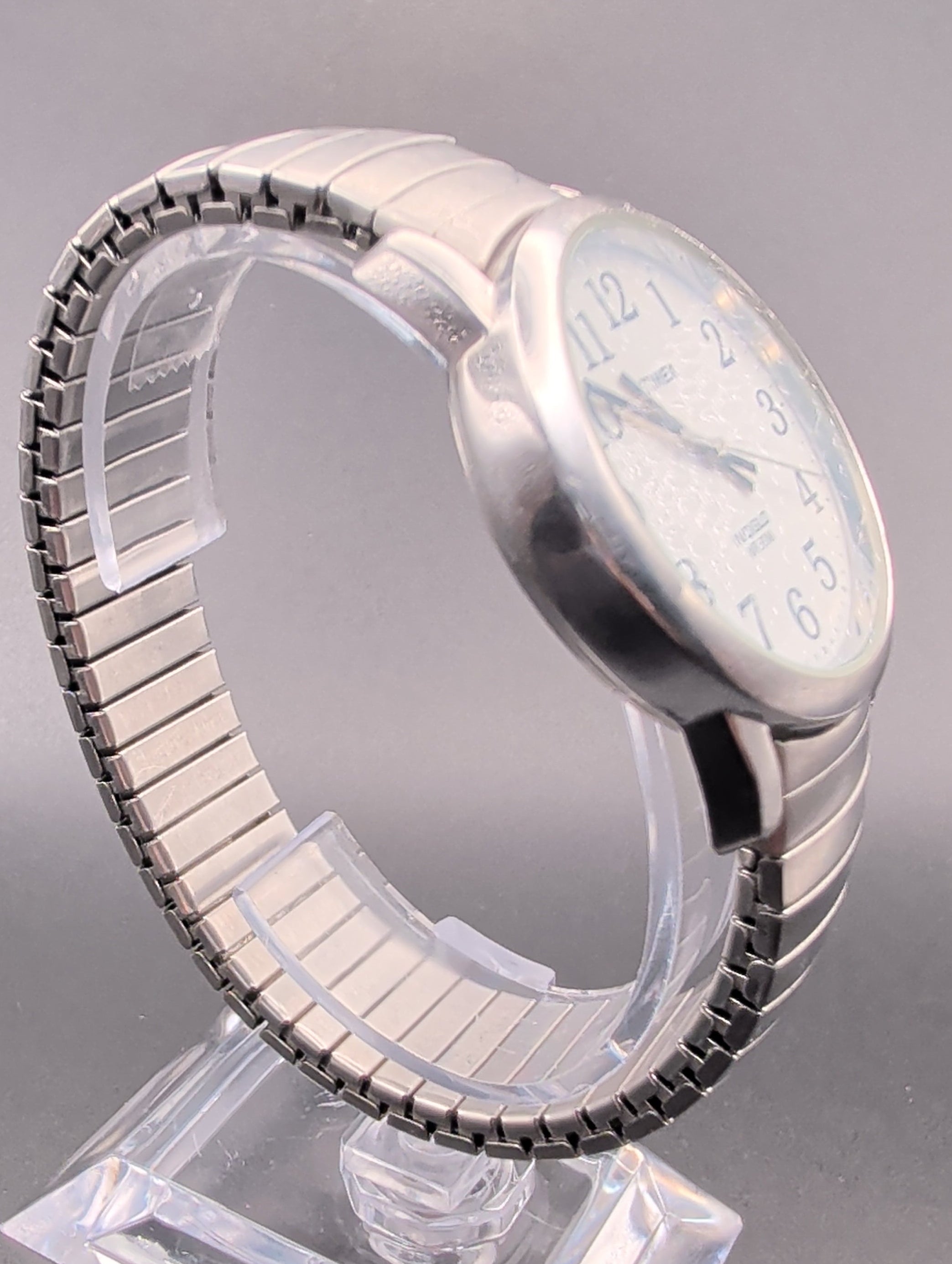 Timex Indiglo Quartz Watch N7