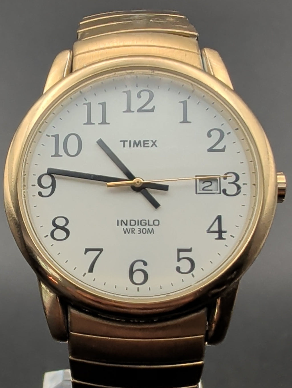 Timex Indiglo Easy Reader w/ Date Display in Gold Tone Elastic Bracelet Quartz Watch U2
