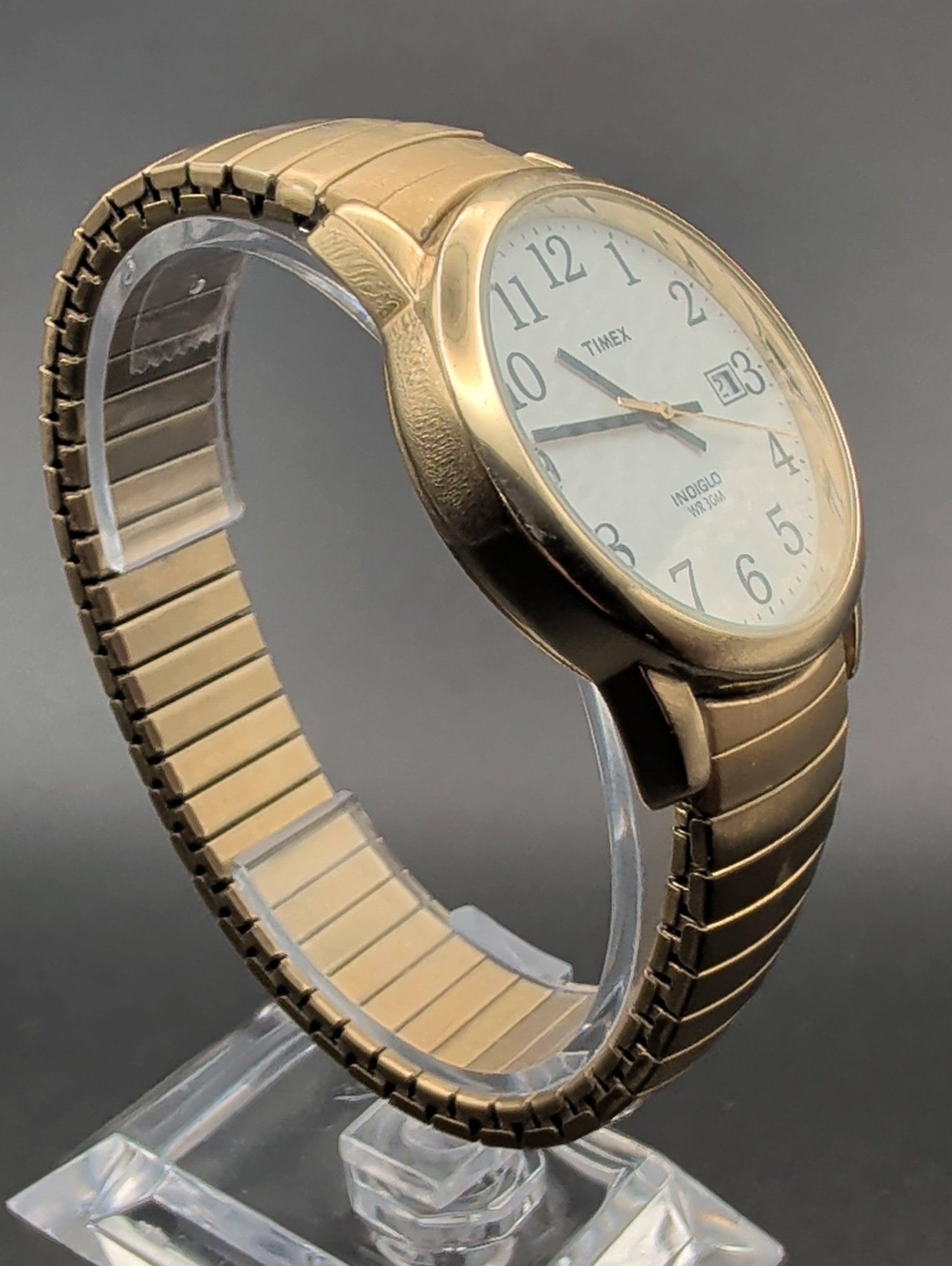 Timex Indiglo Easy Reader w/ Date Display in Gold Tone Elastic Bracelet Quartz Watch U2