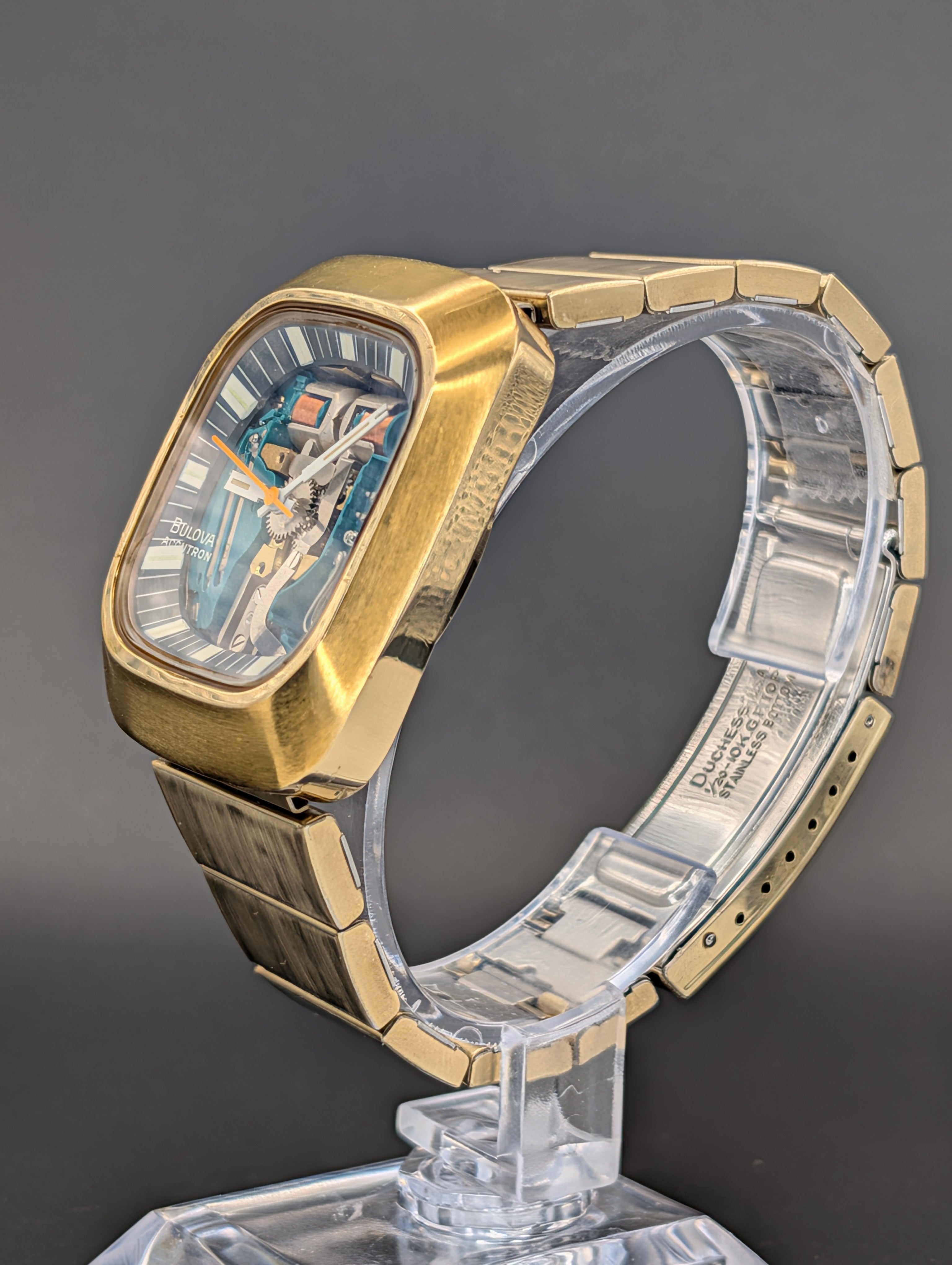 Accutron Spaceview "TV" (1973) Caliber 2141 ref. 7387 Gold Plated Original Bracelet