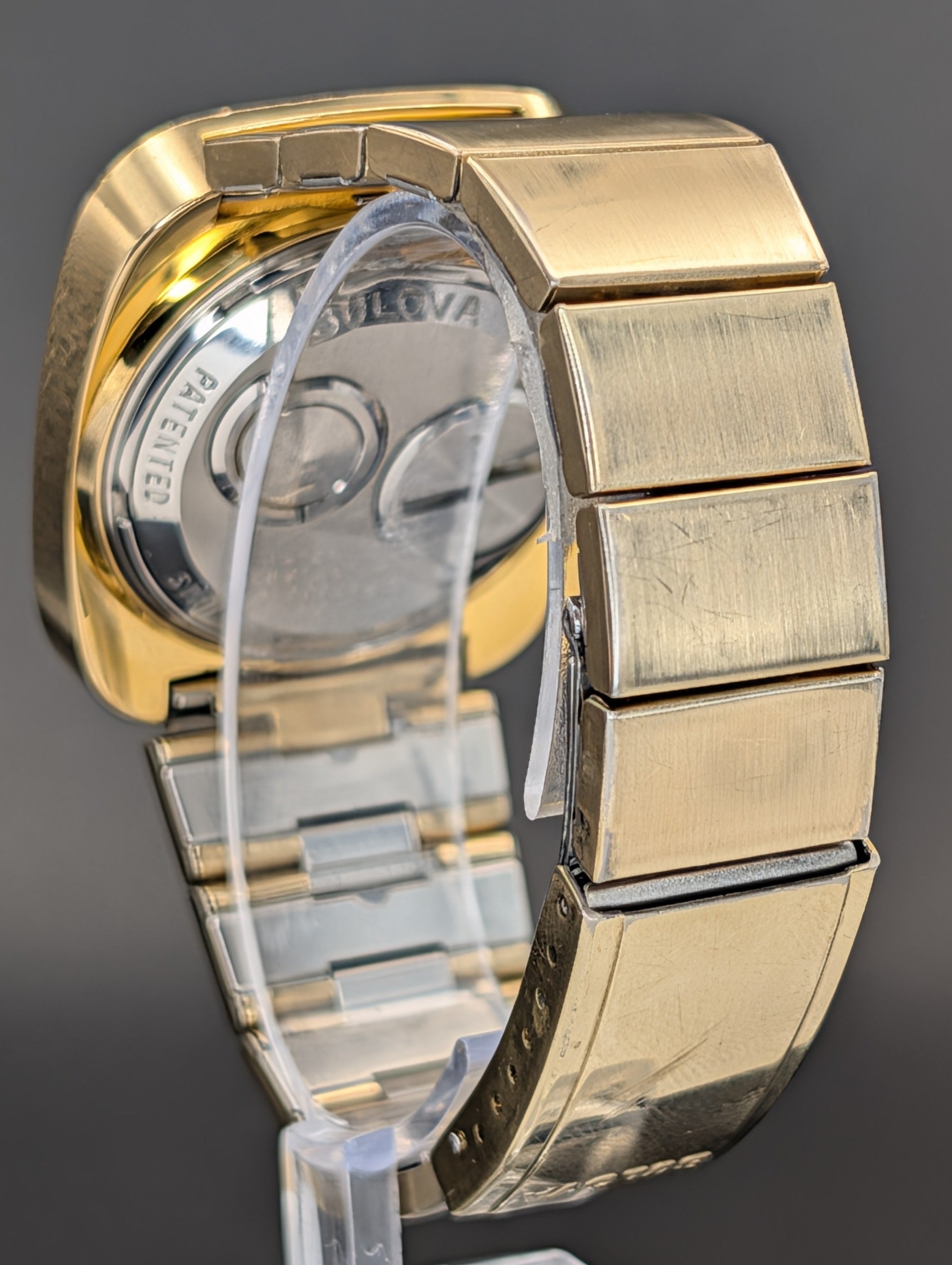 Accutron Spaceview "TV" (1973) Caliber 2141 ref. 7387 Gold Plated Original Bracelet