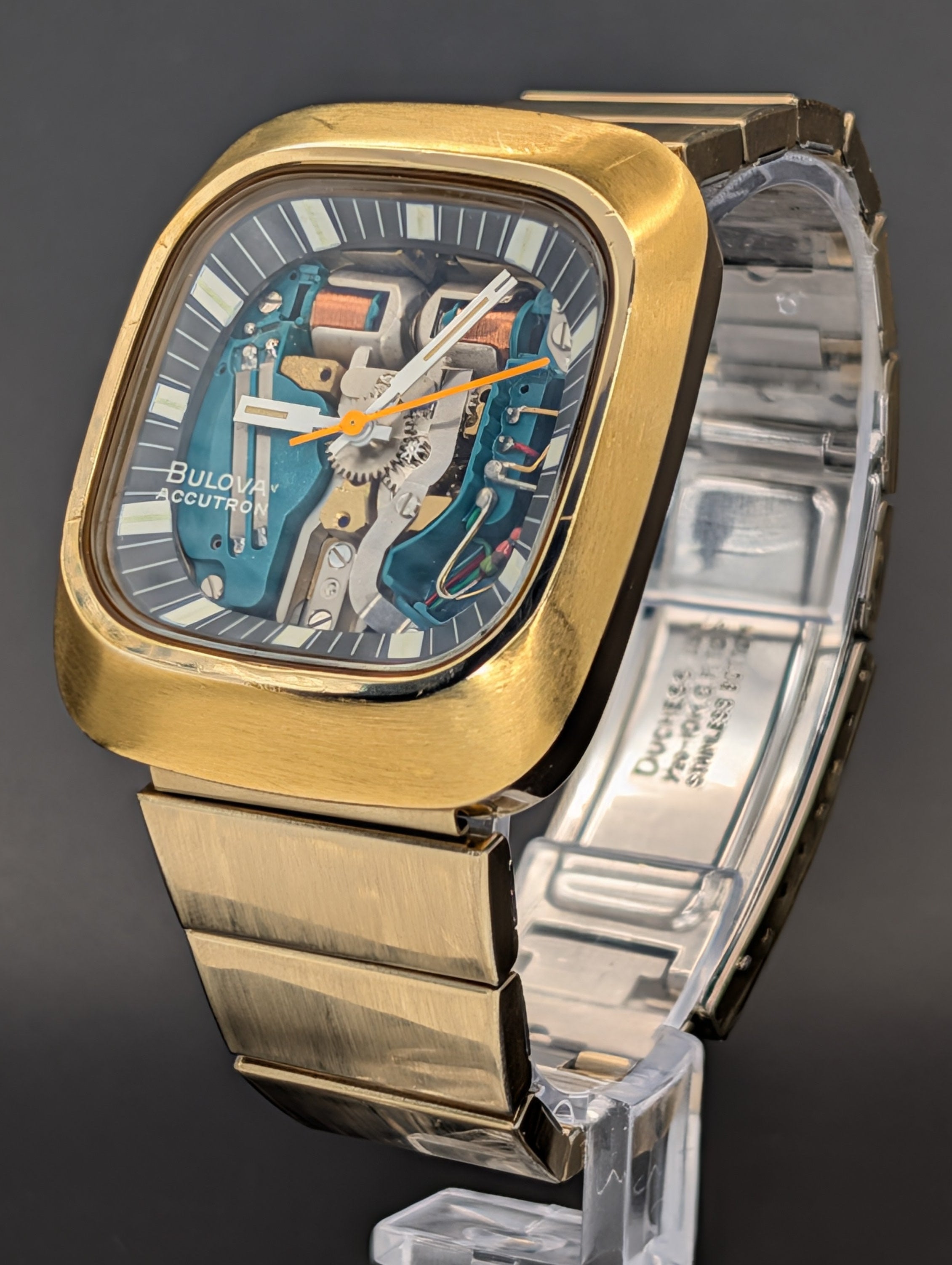 Accutron Spaceview "TV" (1973) Caliber 2141 ref. 7387 Gold Plated Original Bracelet