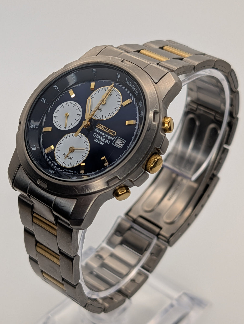 Seiko Titanium Chronograph with Alarm and Stopwatch ref. 7T62-0BE0