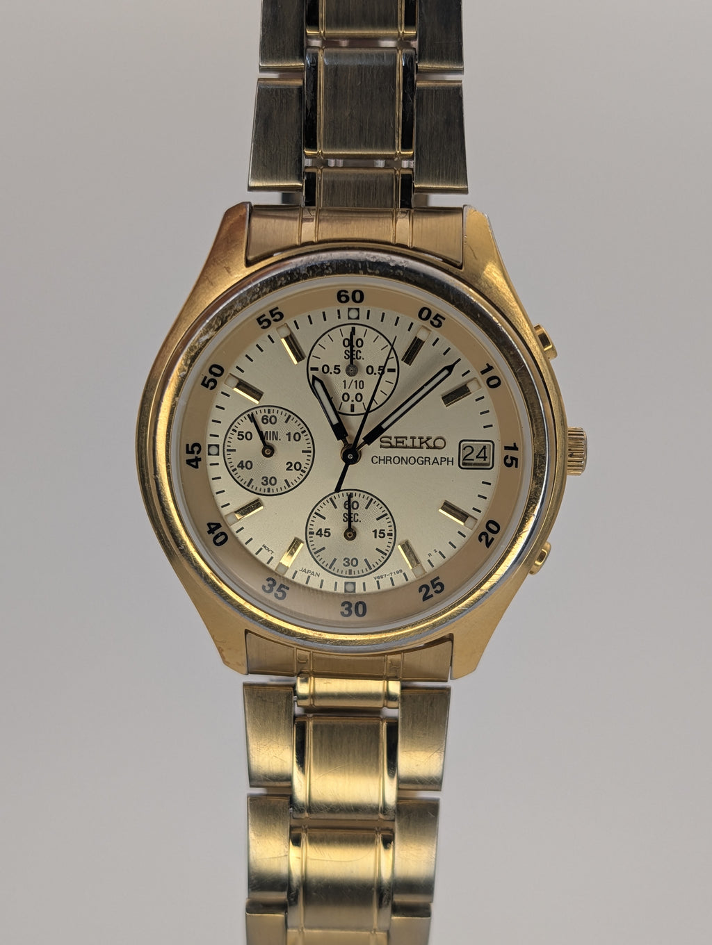 Seiko Chronograph on Original Bracelet in Gold Tone ref. V657-7100
