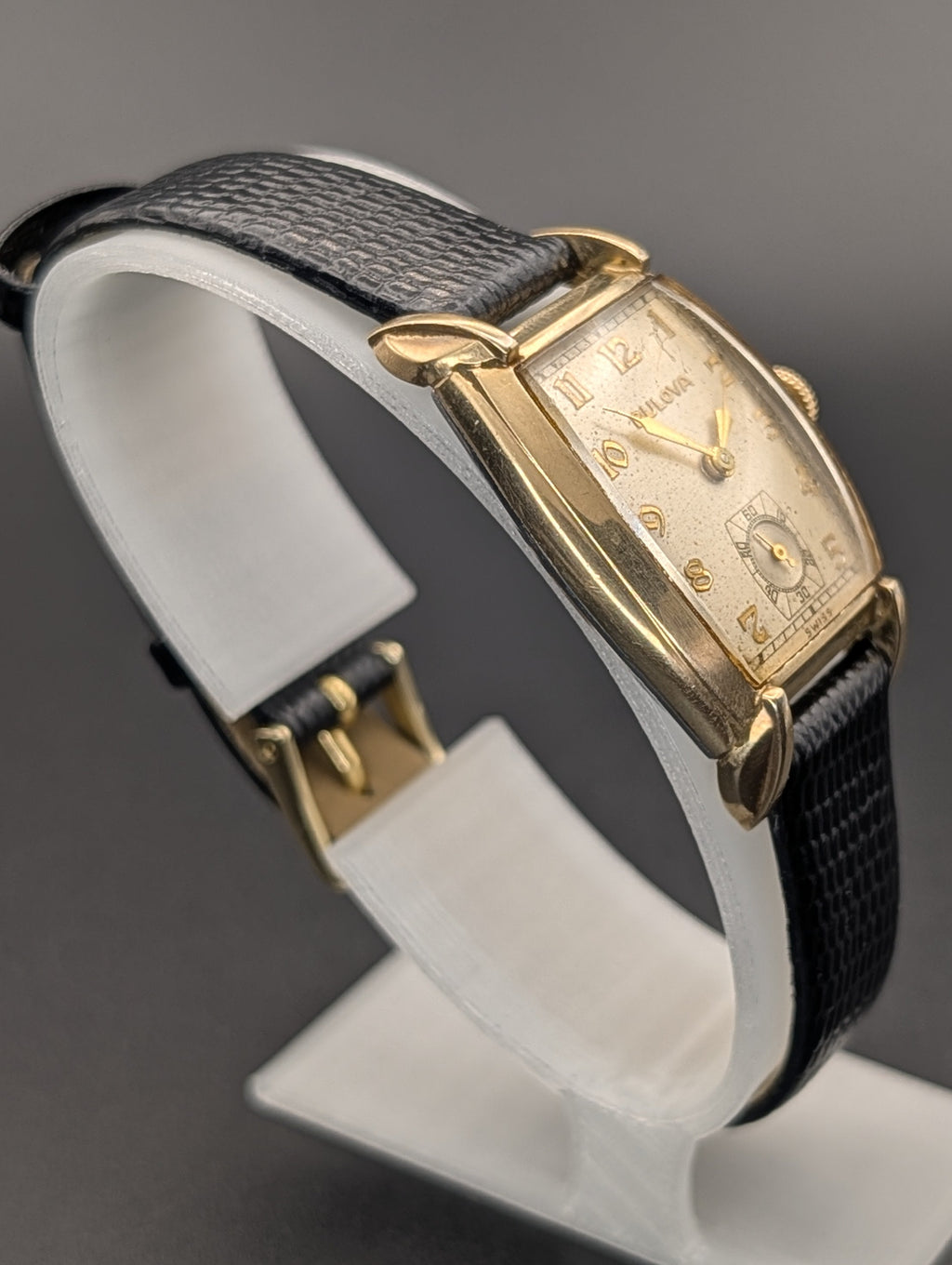 Bulova Lexington (1949) Tonneau Style Vintage Watch in Gold Filled Case