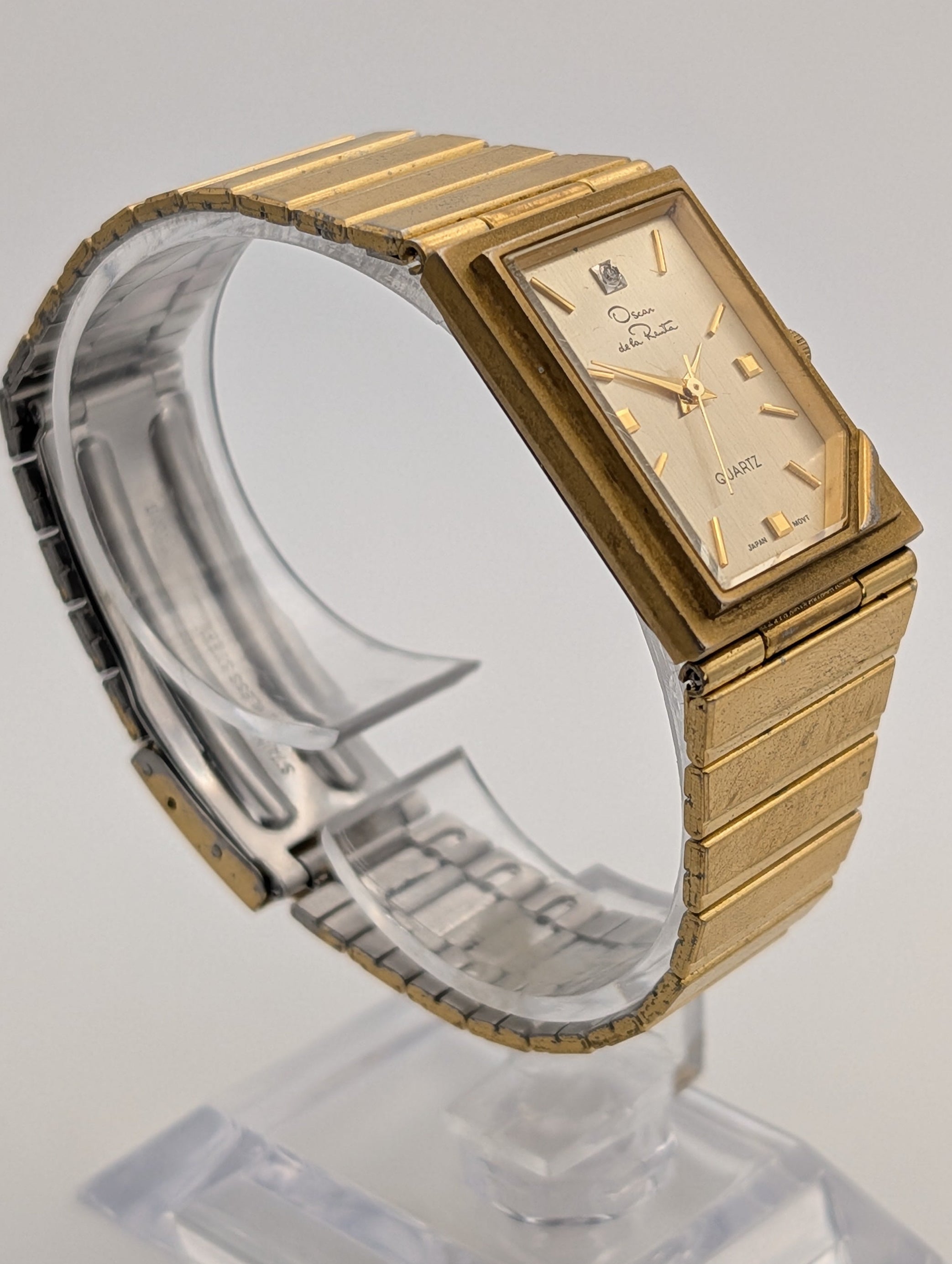 Oscar de la Renta Gold Tone Quartz Watch