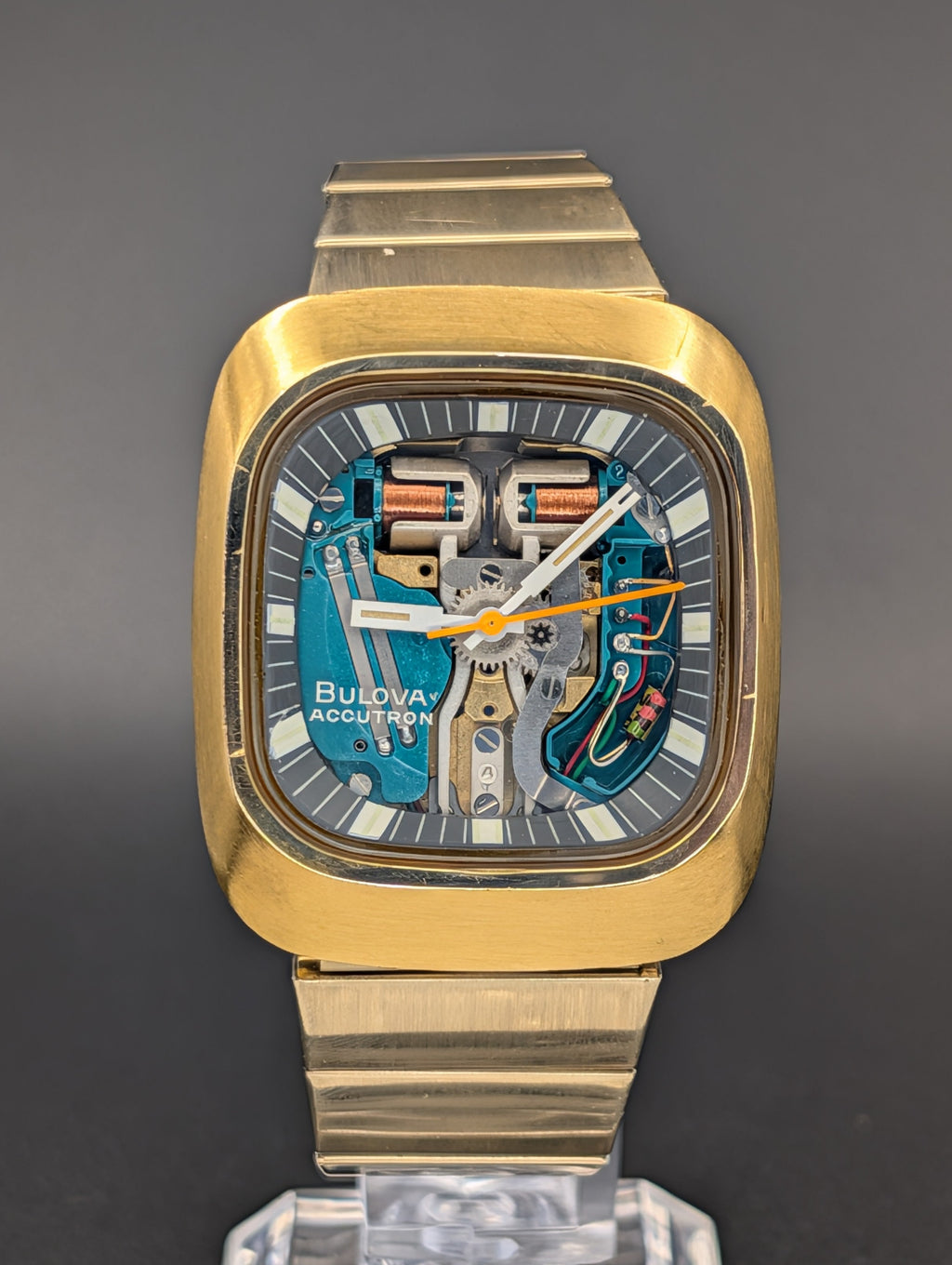 Accutron Spaceview "TV" (1973) Caliber 2141 ref. 7387 Gold Plated Original Bracelet