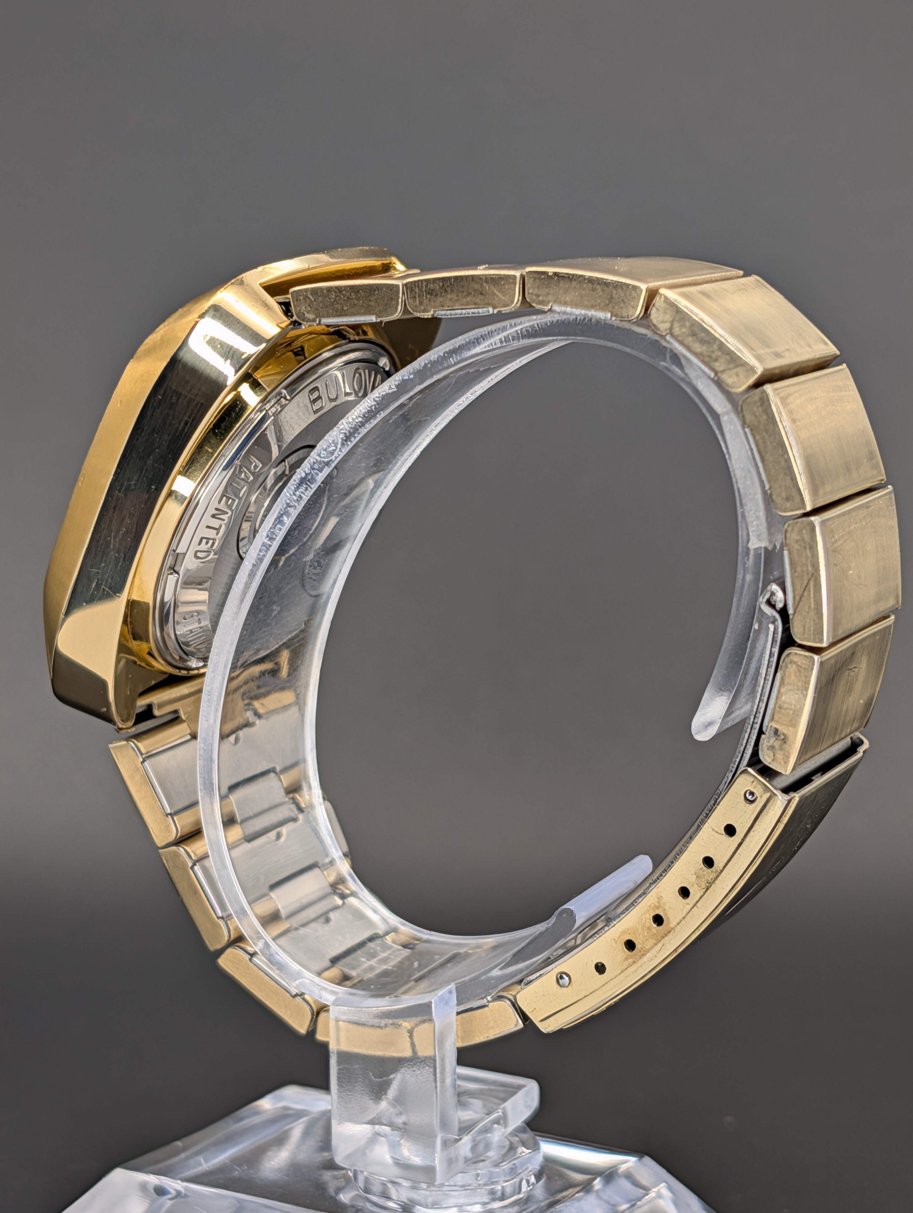 Accutron Spaceview "TV" (1973) Caliber 2141 ref. 7387 Gold Plated Original Bracelet
