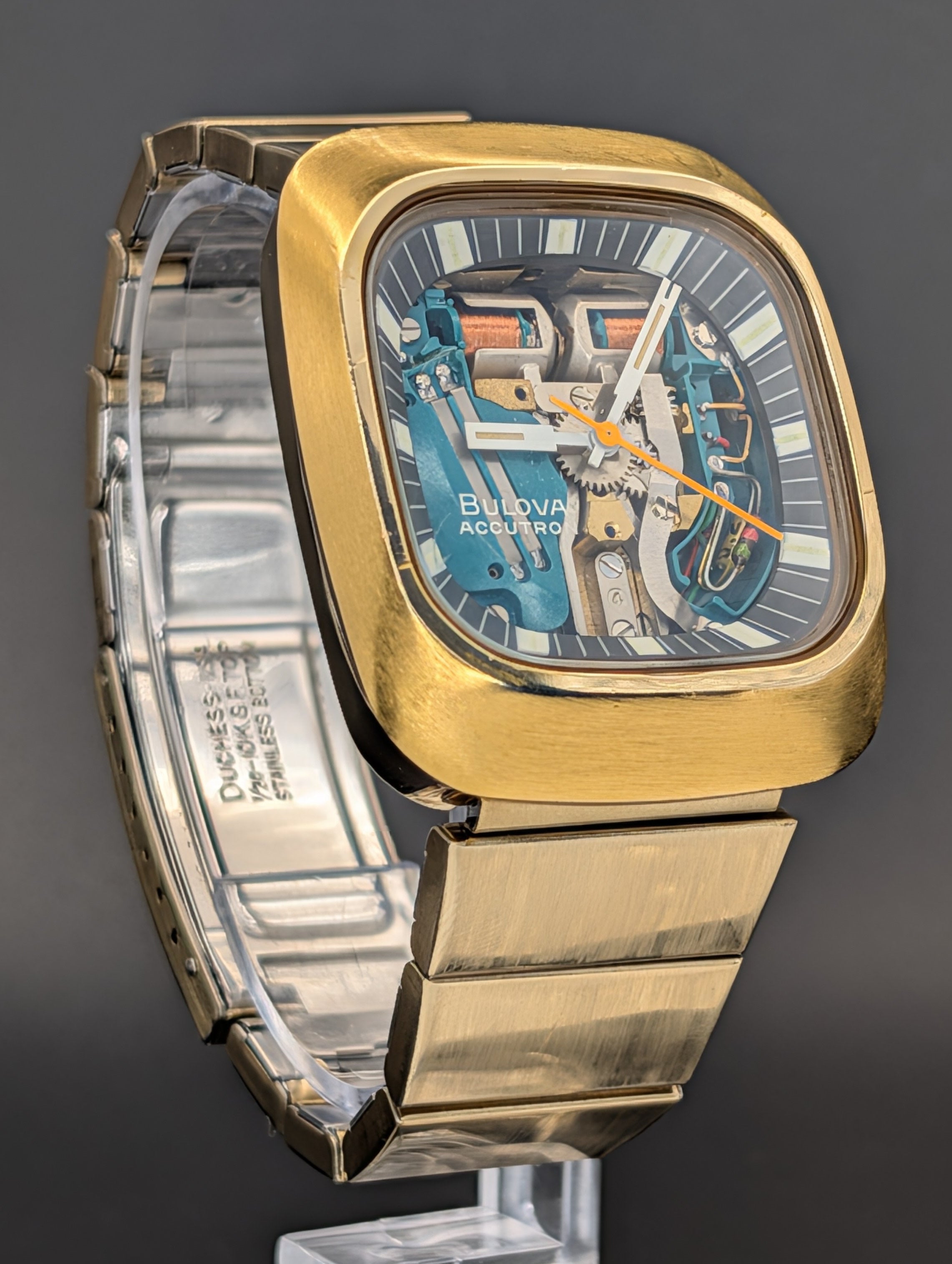 Accutron Spaceview "TV" (1973) Caliber 2141 ref. 7387 Gold Plated Original Bracelet