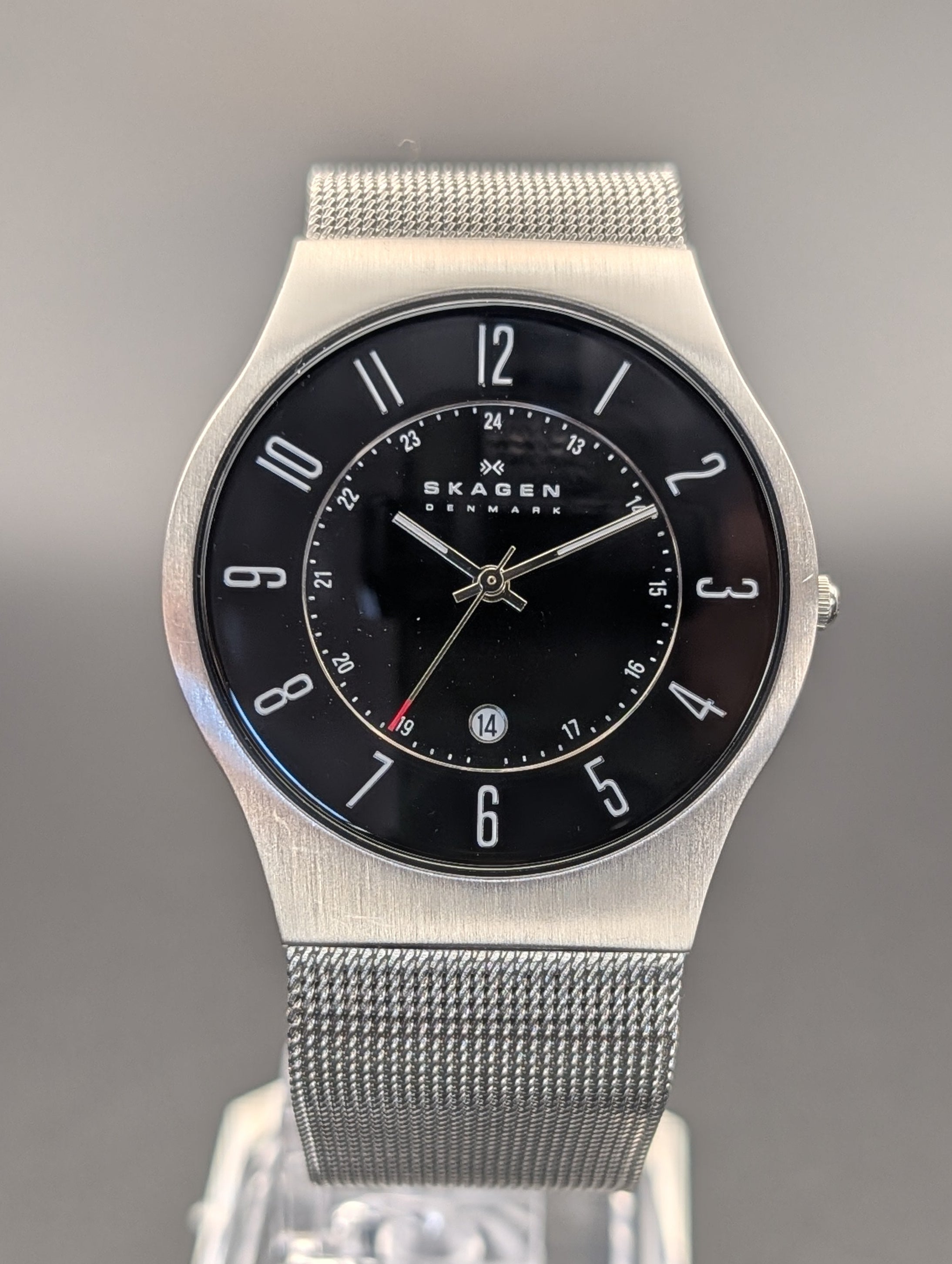 Skagen Denmark Slimline Quartz Watch Slim Profile Stainless Steel ref SKW6064