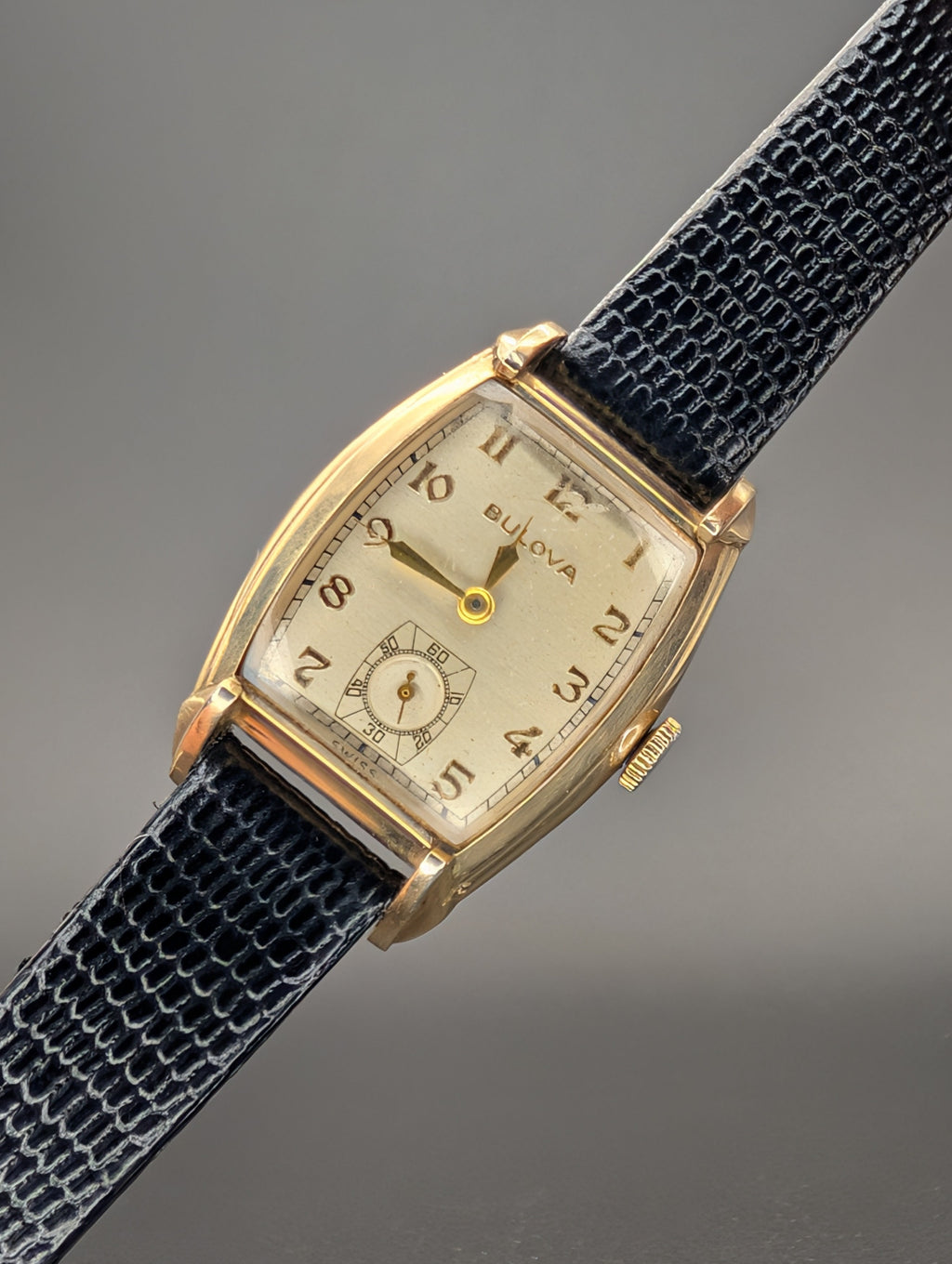 Bulova Lexington (1949) Tonneau Style Vintage Watch in Gold Filled Case
