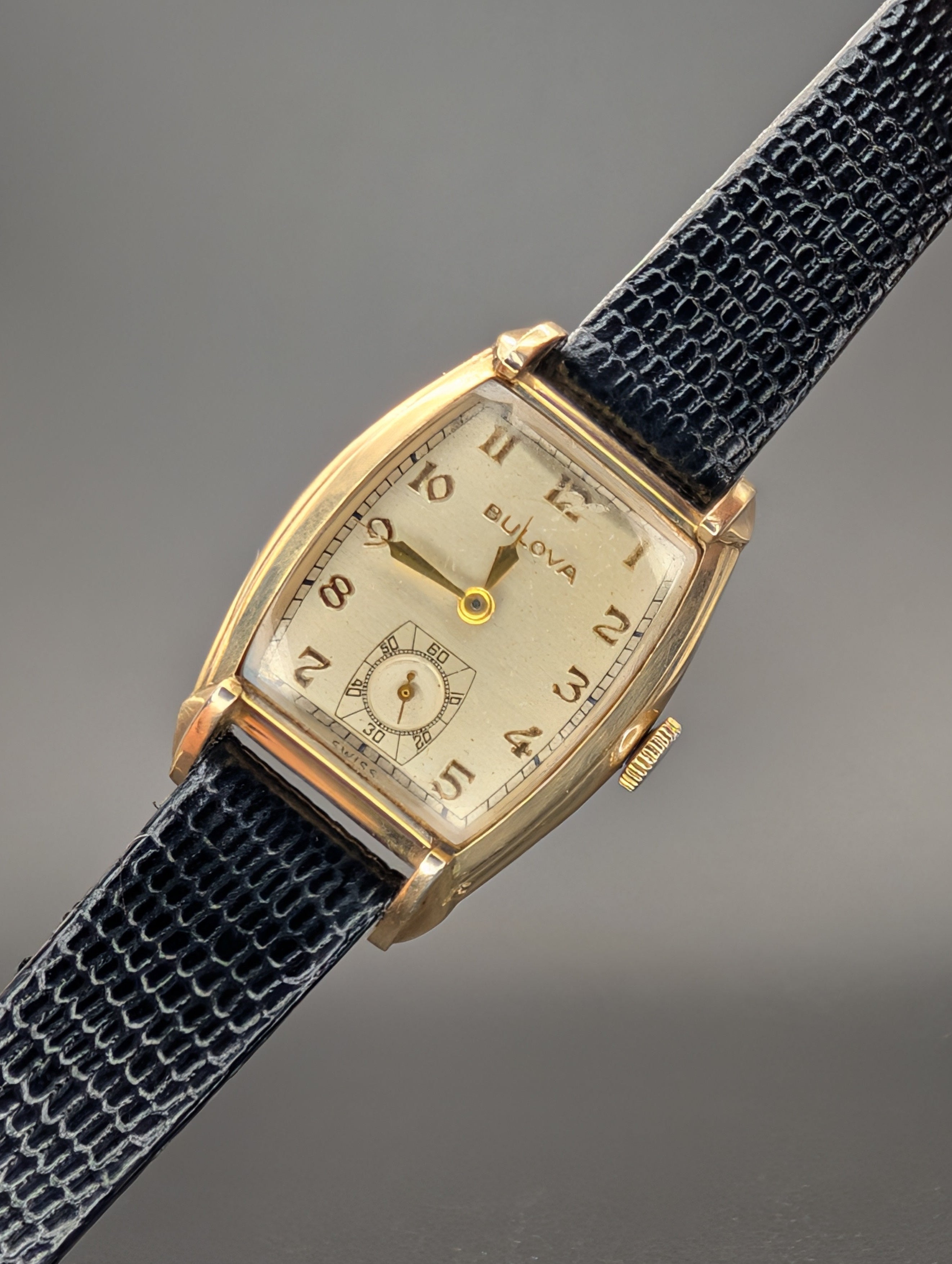 Bulova Lexington (1949) Tonneau Style Vintage Watch in Gold Filled Case