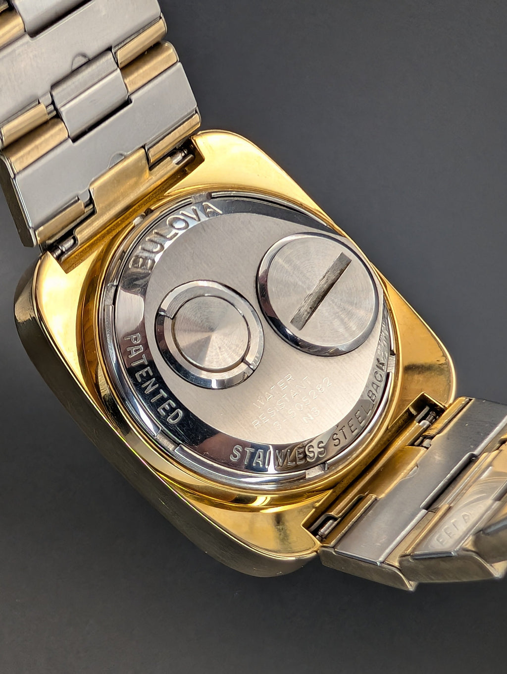 Accutron Spaceview "TV" (1973) Caliber 2141 ref. 7387 Gold Plated Original Bracelet