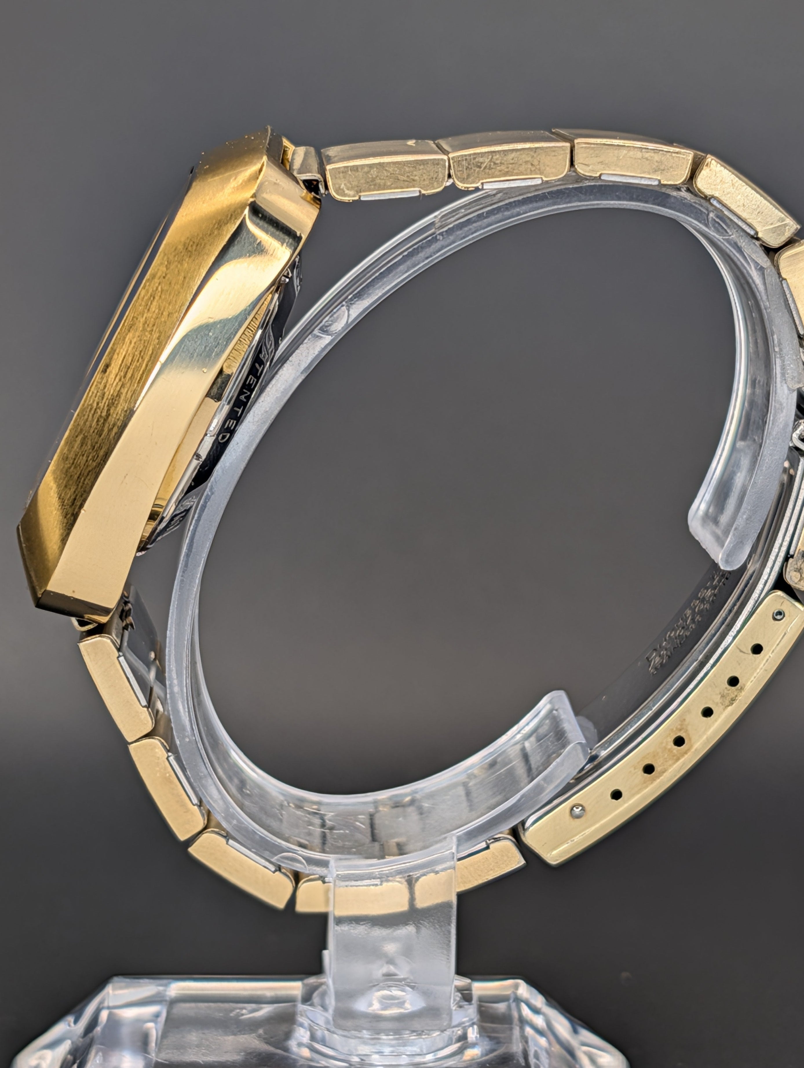Accutron Spaceview "TV" (1973) Caliber 2141 ref. 7387 Gold Plated Original Bracelet