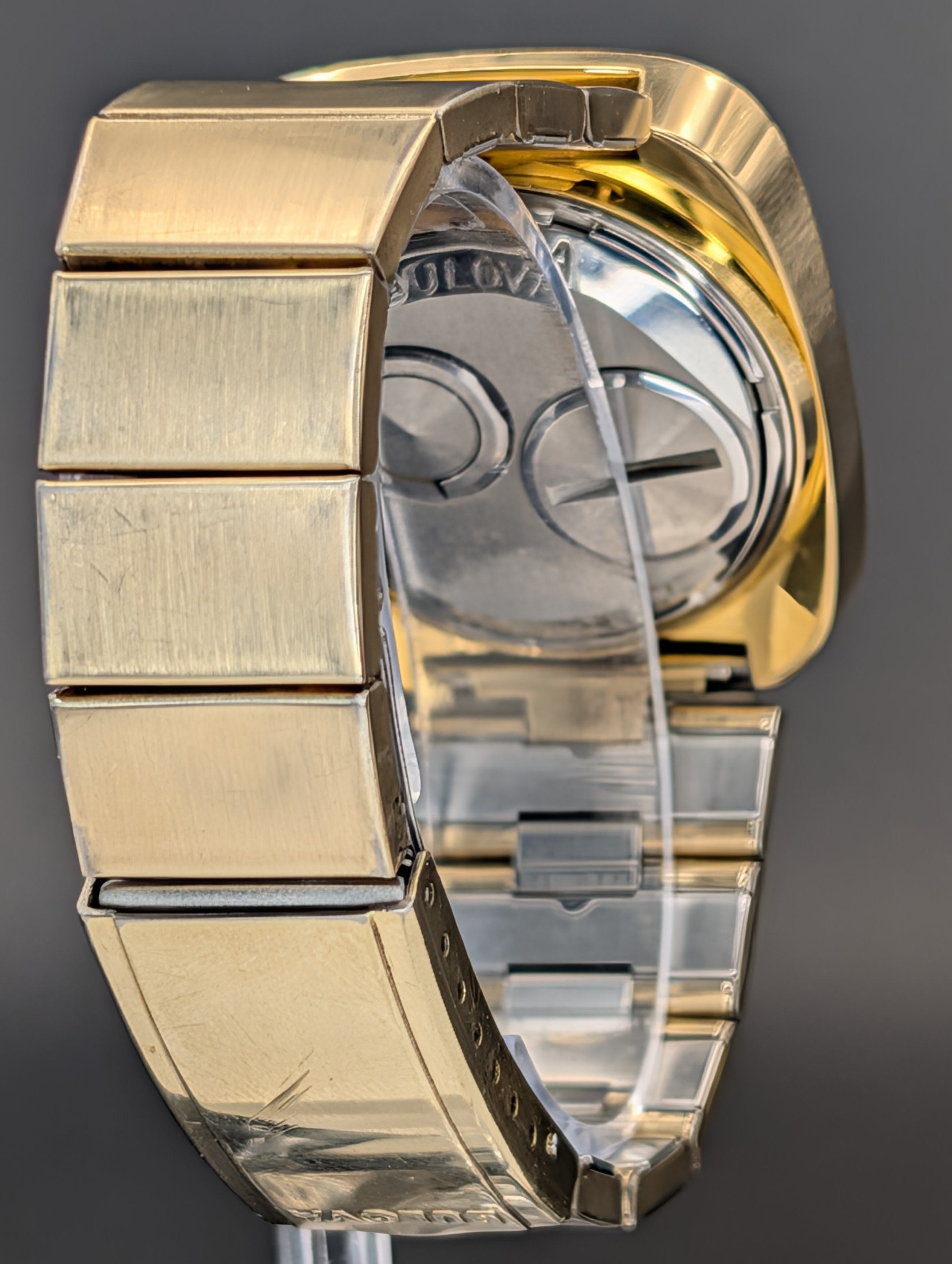 Accutron Spaceview "TV" (1973) Caliber 2141 ref. 7387 Gold Plated Original Bracelet